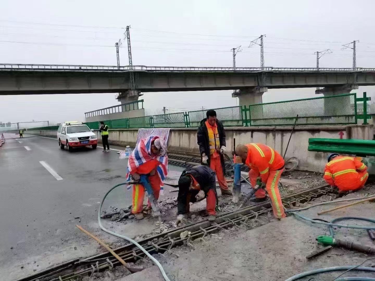 红桥桥梁伸缩缝抢修料